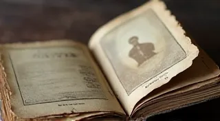 The Silent Dialogue: How Antique Cameras Reflect the Social Norms of Their Time
